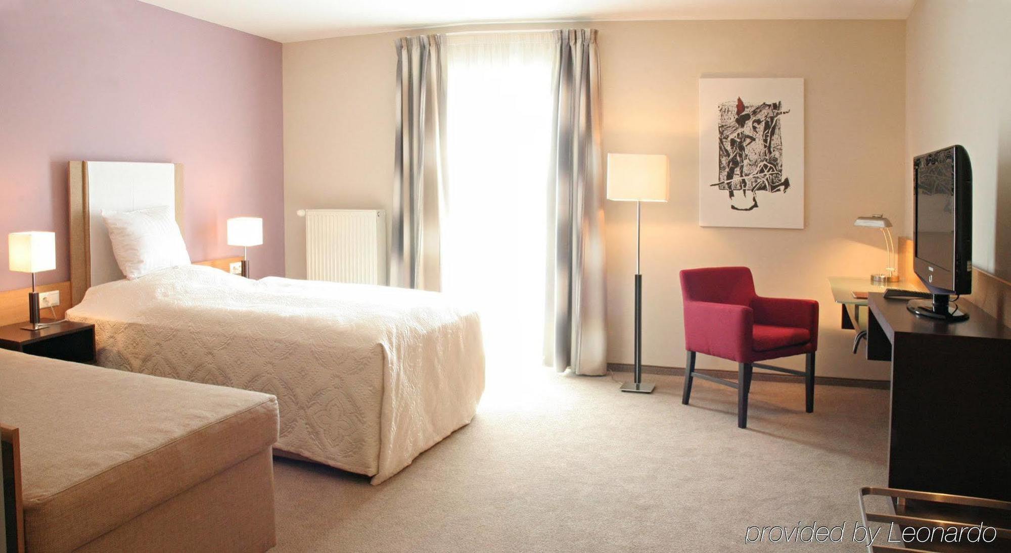 Impiq Hotel Trnava Eksteriør billede