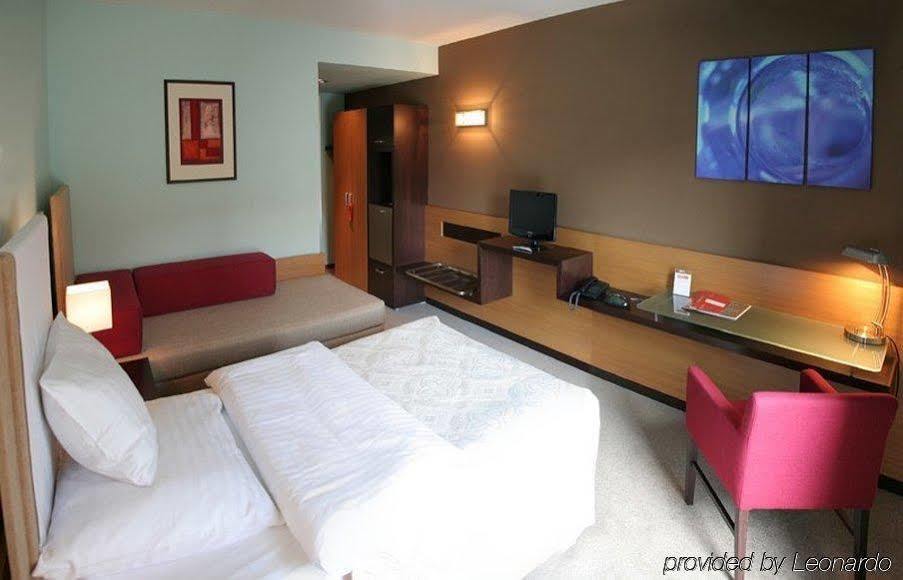 Impiq Hotel Trnava Eksteriør billede