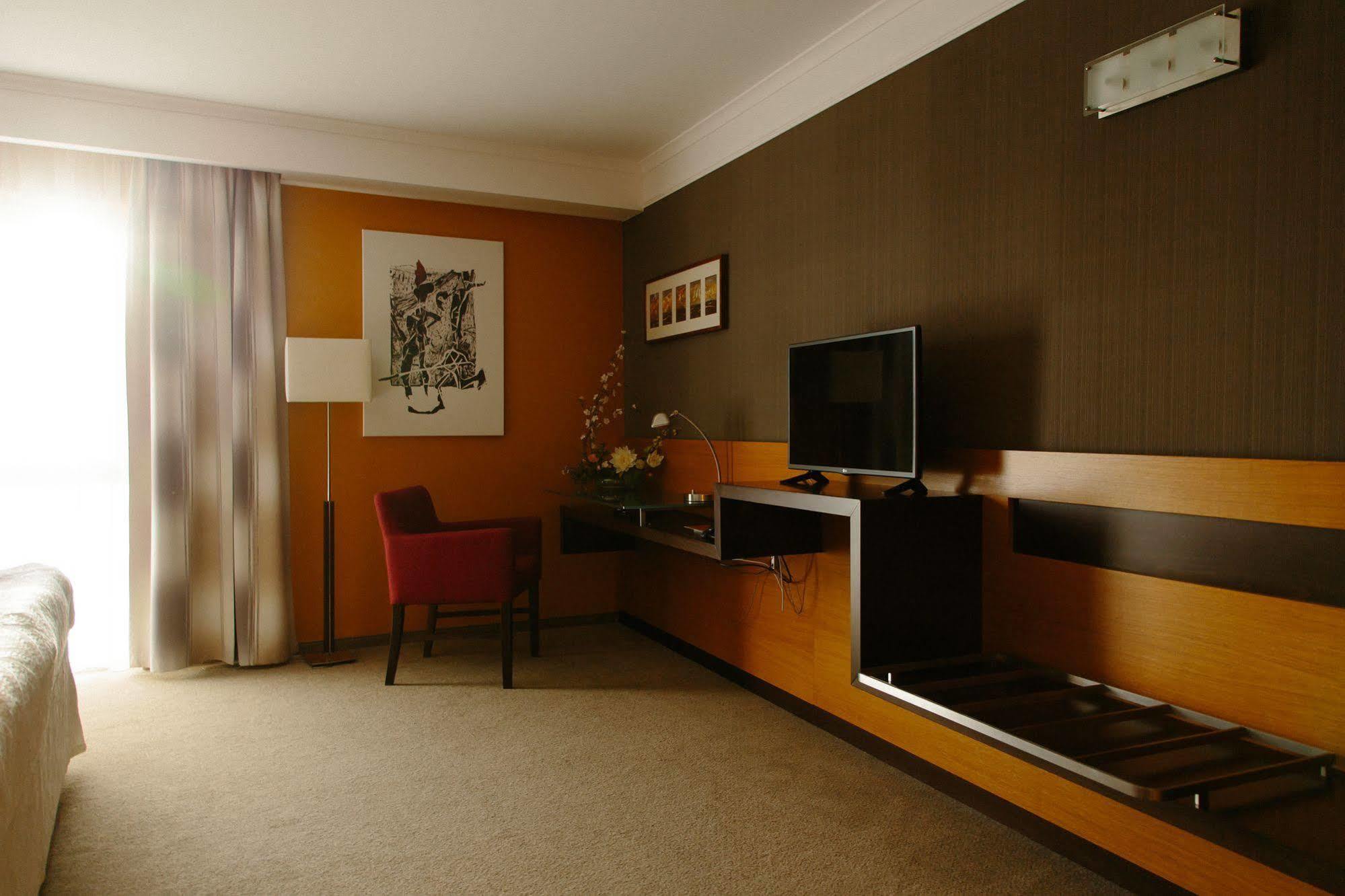 Impiq Hotel Trnava Eksteriør billede